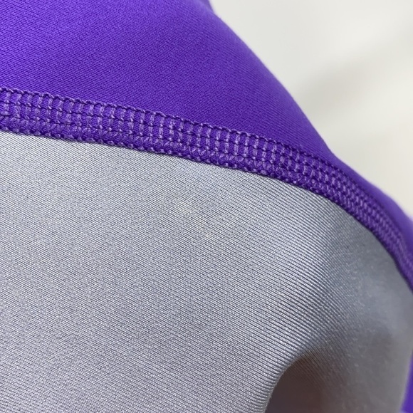 Lululemon Run Fast Track Tank in Cool Breeze/Power Purple Size 4 - Picture 4 of 4